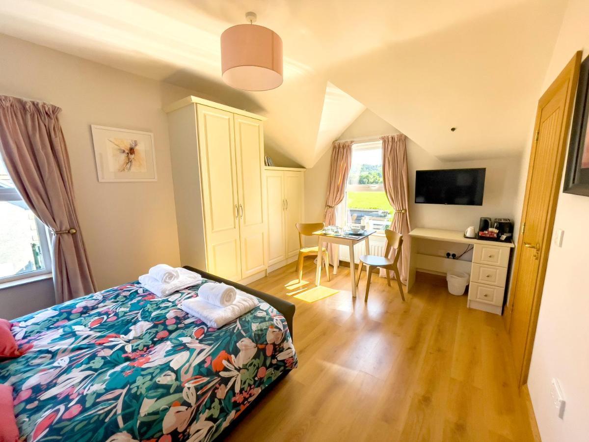 Mount Edwards Hill Guest Accommodation Cushendall Exterior foto